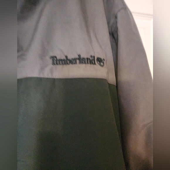 GREY/GREEN TIMBERLAND OUTDOOR PERFORMANCE COAT. - Picture 3 of 12